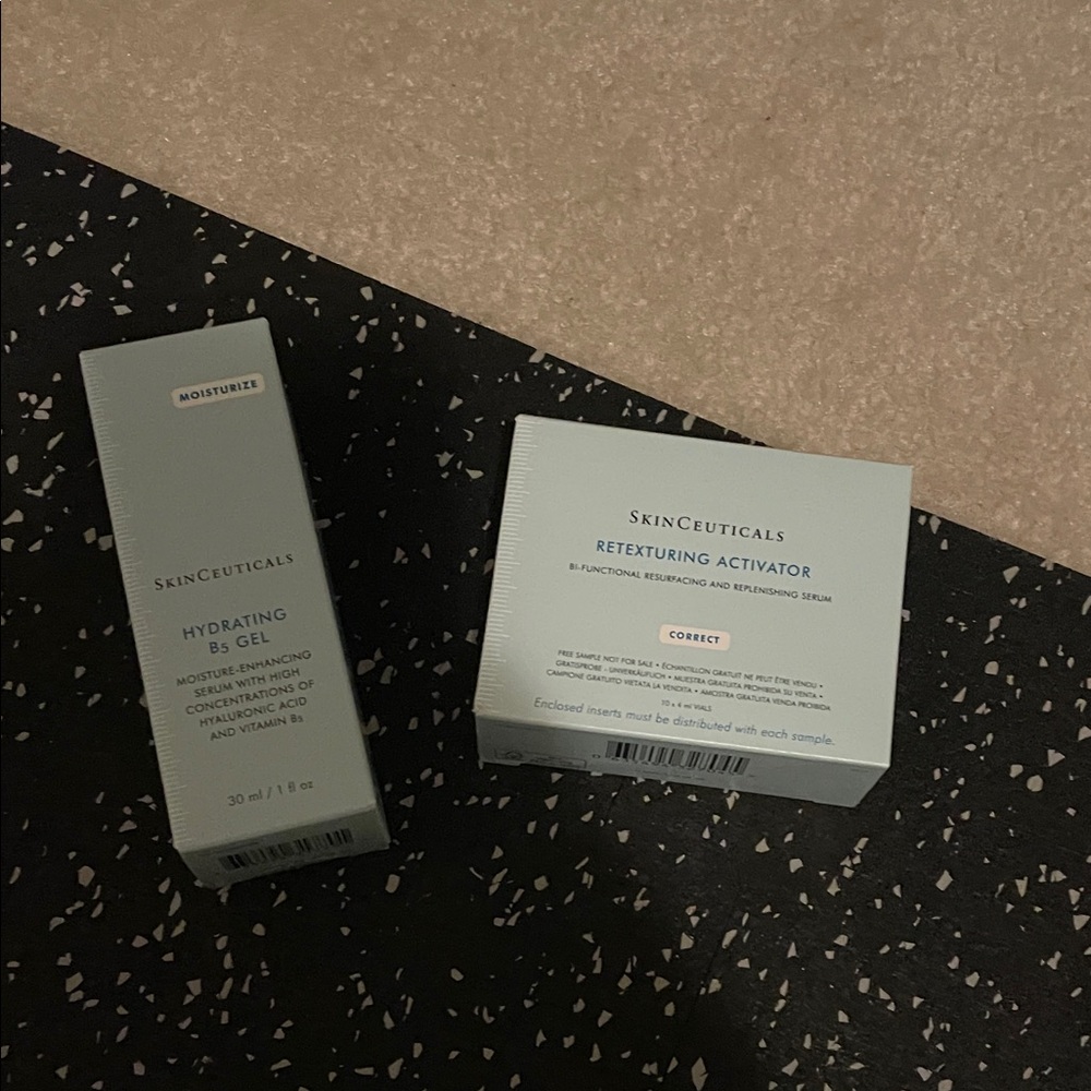 SkinCeuticals Hydrating B5 Gel & Retexturing Activator - Pale Blue